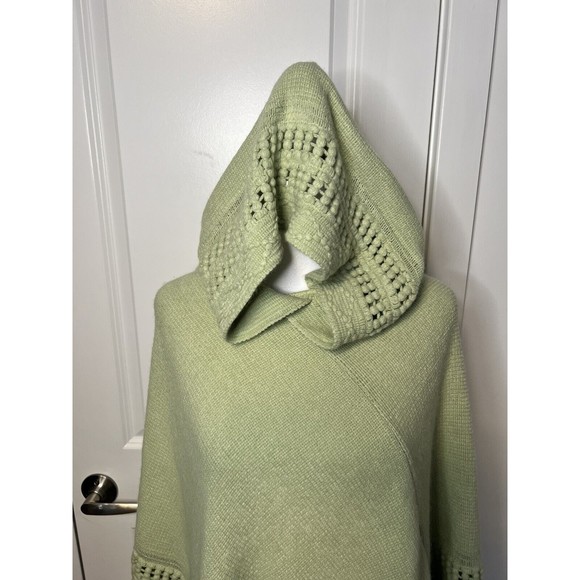 Steve Madden Hooded Cape Poncho Womens one size Asymmetrical Knit Celadon Green - Picture 8 of 9